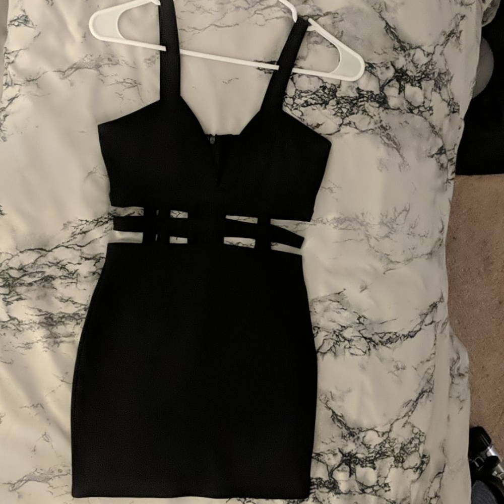 Tobi Caged Minidress S